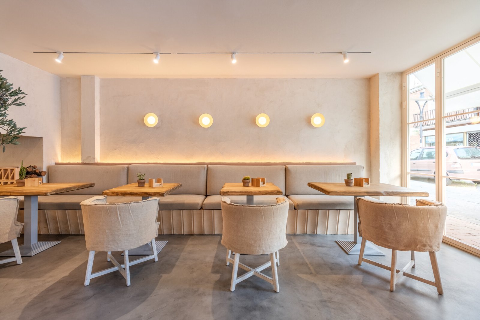 proyecto de interiorismo comercial